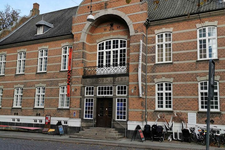 The Ancient Viking Stronghold of Aros: A Self-Guided Audio Tour in Aarhus