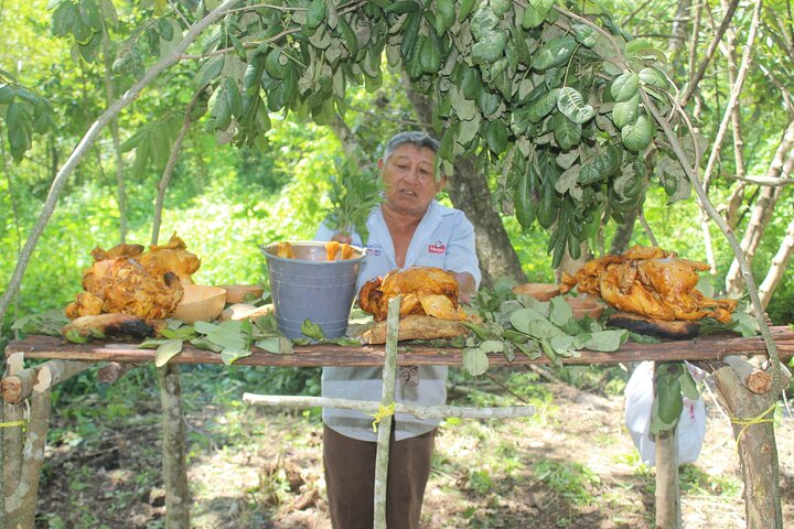 Private Chichen Itza & Yaxunah Ruins with Cenote