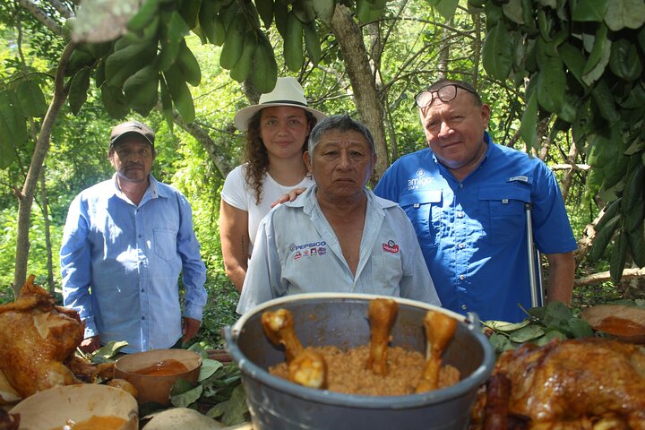 Private Chichen Itza & Yaxunah Ruins with Cenote