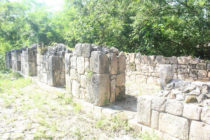 Private Chichen Itza & Yaxunah Ruins with Cenote