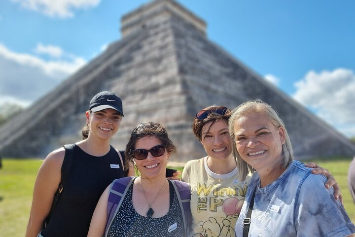 Private Chichen Itza & Yaxunah Ruins with Cenote