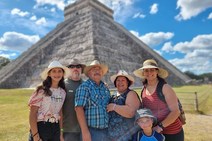 Private Chichen Itza & Yaxunah Ruins with Cenote