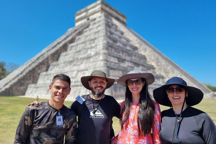 Private Chichen Itza & Yaxunah Ruins with Cenote