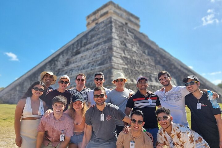 Private Chichen Itza & Yaxunah Ruins with Cenote