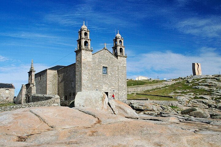 Santiago de Compostela: Finisterre, Costa da Morte, Ézaro, Muros & Carnota