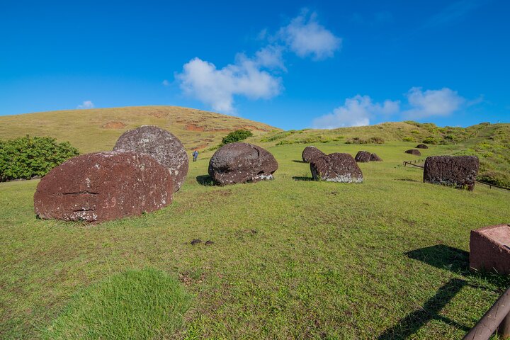 2-Day Private Tour Easter Island Highlights Complete Discovery
