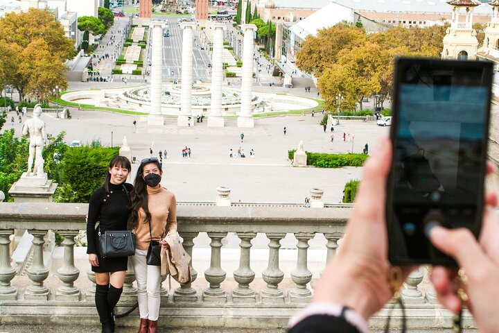 Barcelona all included: Sagrada, Park Güell, Montjuic & Gothic