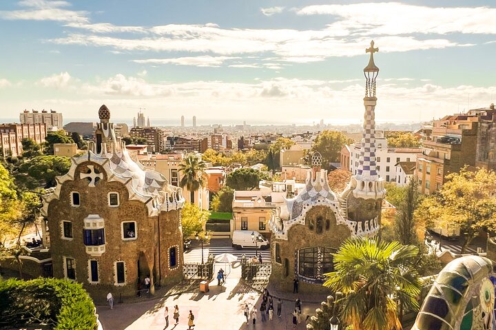 Park Guell and Sagrada Familia Tour with Skip the Line Tickets
