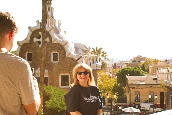 Park Guell and Sagrada Familia Tour with Skip the Line Tickets