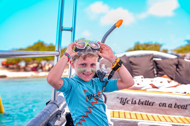 Marine Park - Private Boat charter with LOCAL Captain/ Guide