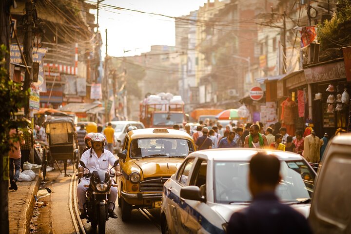 Bengali Nights Kolkata Food Tour with 13+ Tastings
