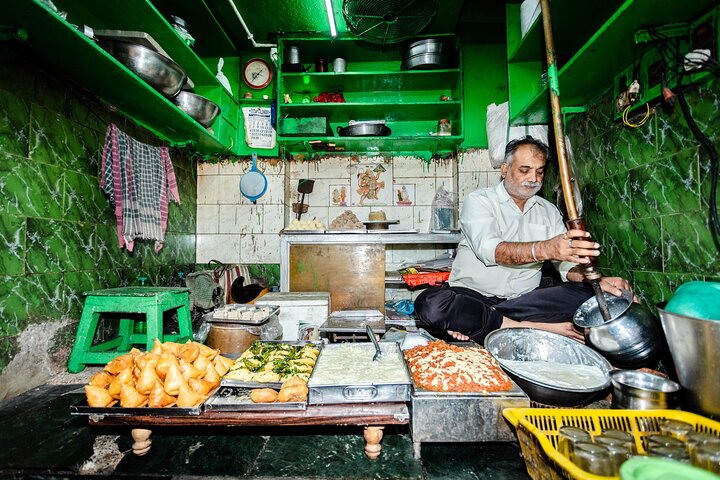 Bengali Nights Kolkata Food Tour with 13+ Tastings