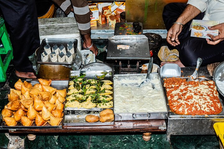 Bengali Nights Kolkata Food Tour with 13+ Tastings