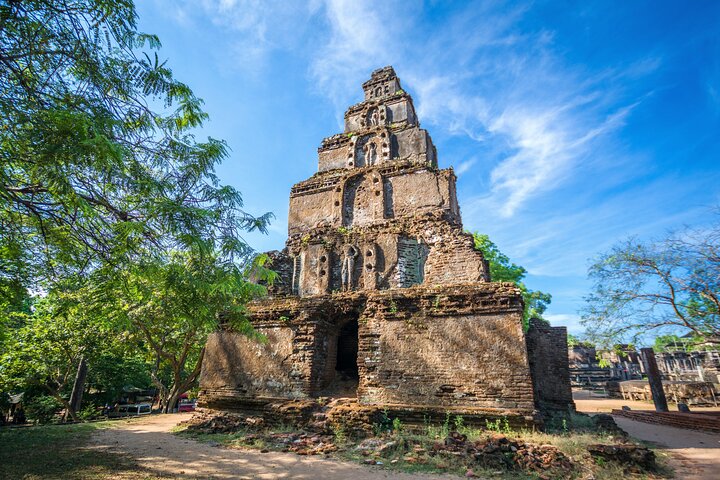 Day Excursion To Ancient City Polonnaruwa From Negombo