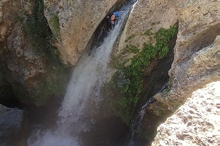 Canyoning experience in Barranco del Gorgo de la Escalera