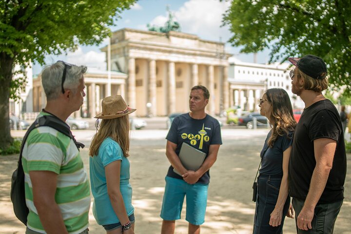 Berlin's Best: 2 Hour Walking Tour Third Reich and the Cold War