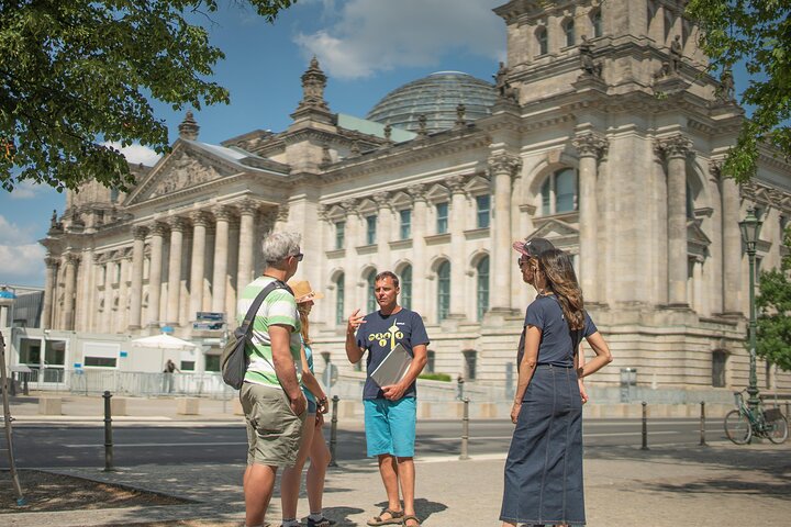 Berlin's Best: 2 Hour Walking Tour Third Reich and the Cold War
