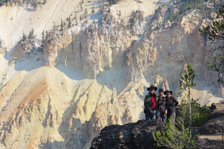 Grand Canyon of the Yellowstone Rim and Loop Hike with Lunch