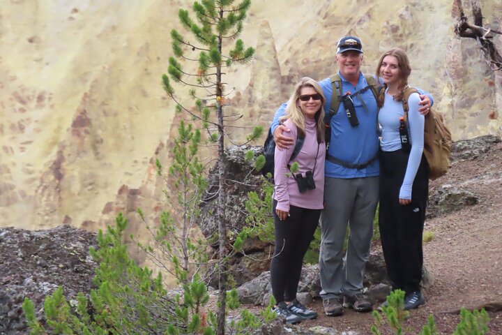 Grand Canyon of the Yellowstone Rim and Loop Hike with Lunch