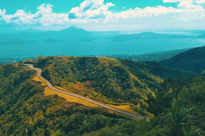 Discover Tagaytay's Countryside: Half-Day Sightseeing Tour