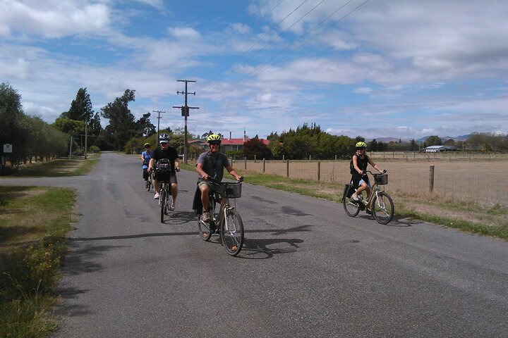 Self-Guided Wine Tours by Bike with Lorelle & Greg