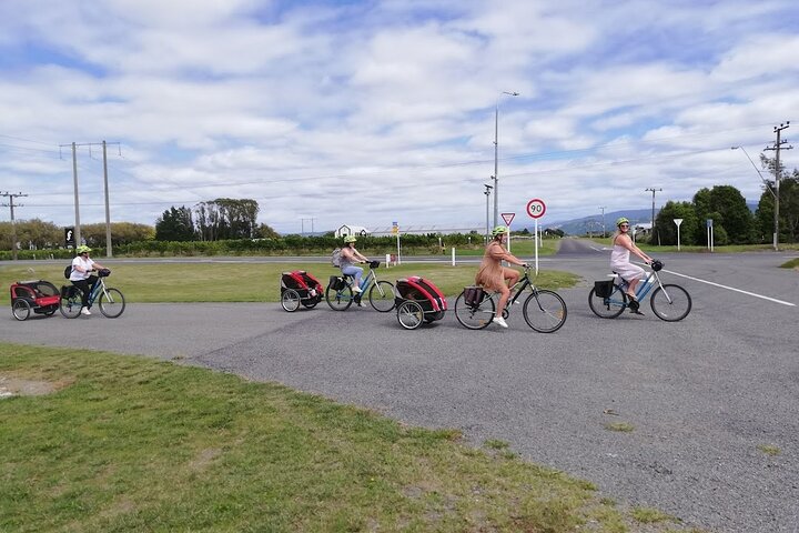 Self-Guided Wine Tours by Bike with Lorelle & Greg