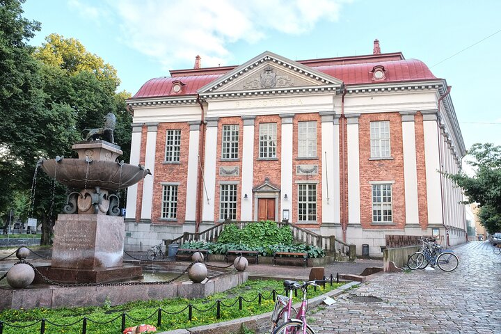 Historic Turku Private Walking Tour – Cultural Heritage