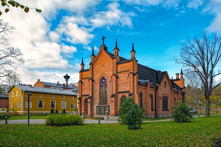 Private Historic Tampere Heritage Walking Tour