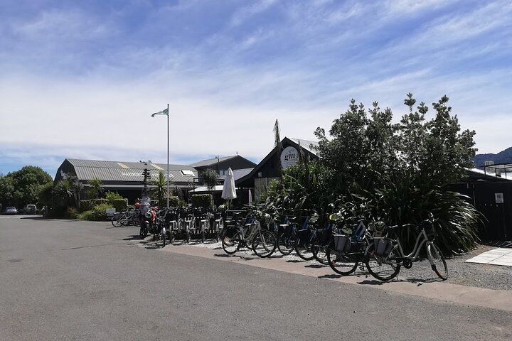 Self-Guided Wine Tours by Bike with Lorelle & Greg