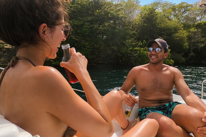 Sailing Tour through the Lagoon of the 7 Colors