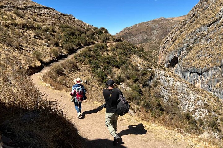 MILLPU TURQUOISE WATERS + Waterfalls and Landscapes – Ayacucho