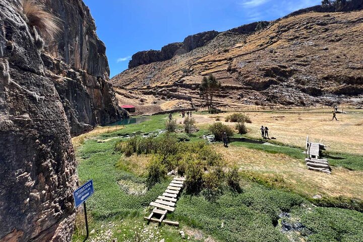 MILLPU TURQUOISE WATERS + Waterfalls and Landscapes – Ayacucho