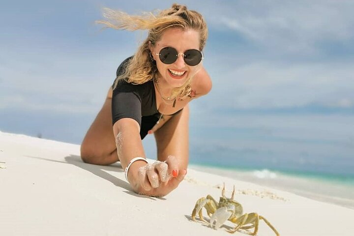Maafushi: Full Day Snorkeling and Island Hopping Experience