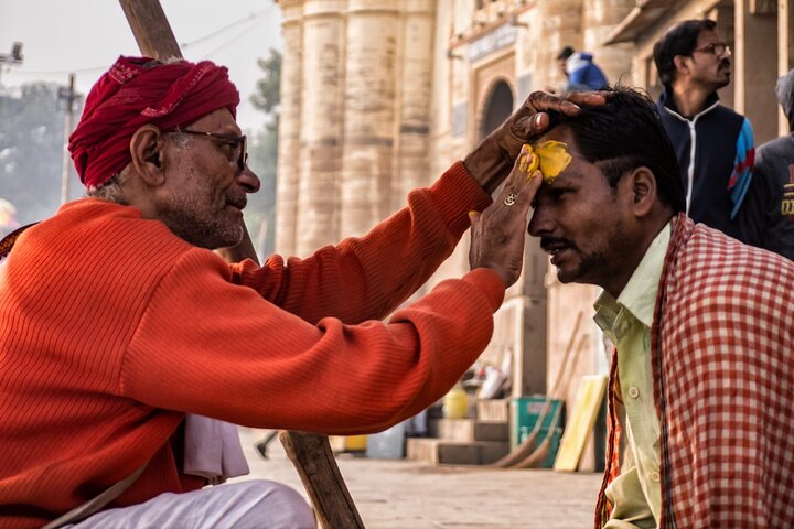 Hidden Secrets of Varanasi: Vibrant Tradition (Guided Tour)