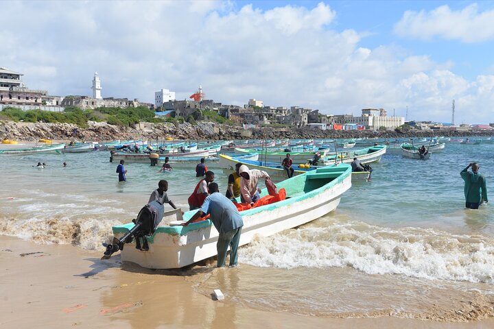5-Day Mogadishu-Hargeisa Tour(the Africa’s Oldest Cave Paintings)