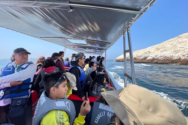 BALLESTAS ISLANDS + Paracas and Candelabra Reserve – Ica and Paracas