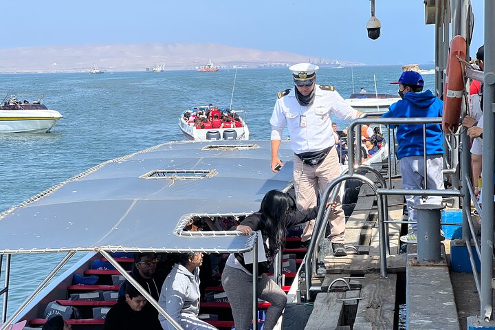 BALLESTAS ISLANDS + Paracas and Candelabra Reserve – Ica and Paracas