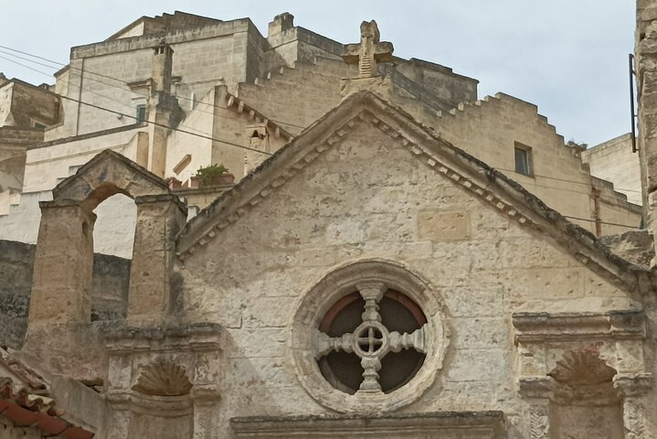 Guided Tour to the Sassi of Matera in Spanish