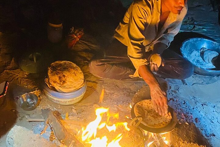 Non-touristic overnight camel safari