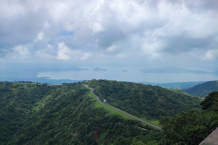 Spectacular Manila to Tagaytay: Full-Day Sightseeing Tour