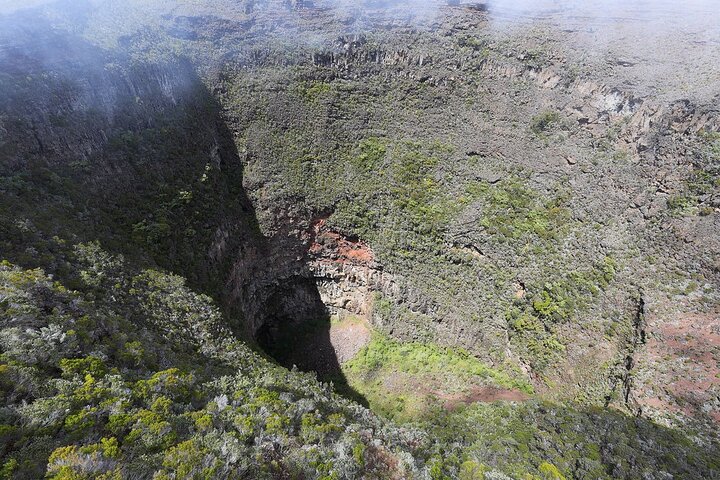 Day tour of the mountains to the Volcano + breakfast