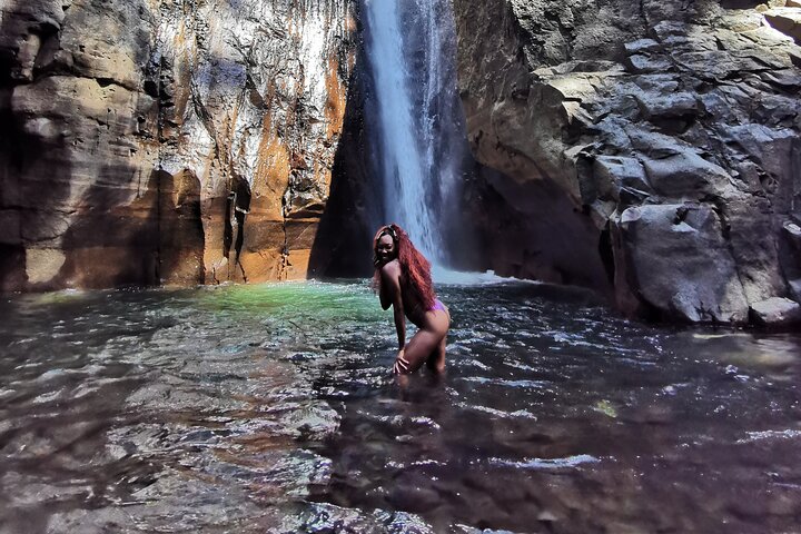 Tamanique Waterfalls Tour from Surf City