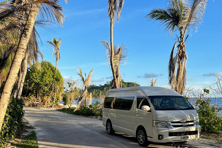 Seychelles Island Tour (PRIVATE 4 hours or 8 Hours)