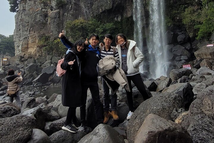 Private Tour South and West Jeju Island with Experienced Driver