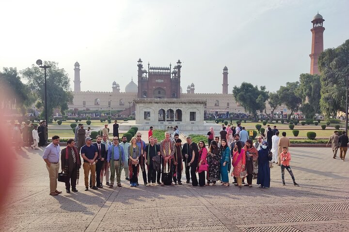 Lahore Full Day Sightseeing Tour
