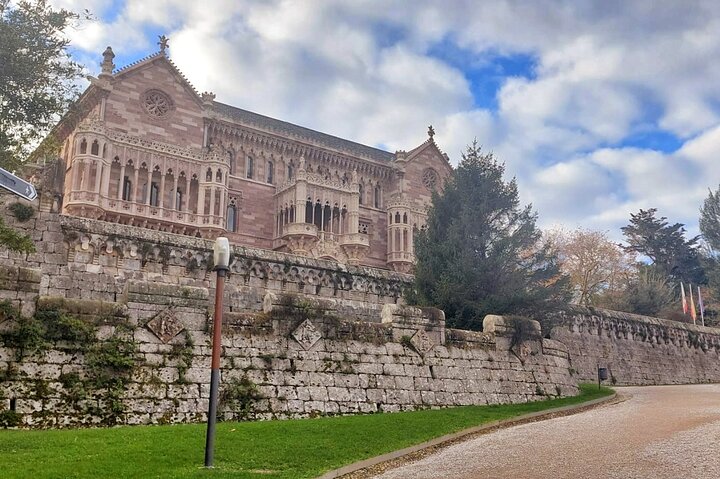 Comillas, Modernism & Gaudi with entrance tickets -small groups