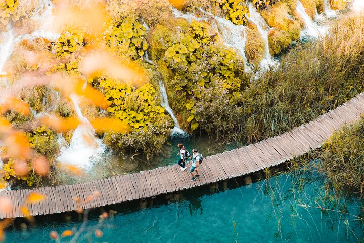From Zadar: Plitvice Lakes Guided Day Tour with Tickets