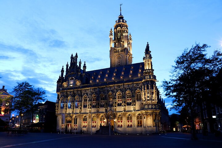 e-Scavenger hunt Middelburg: Explore the city at your own pace
