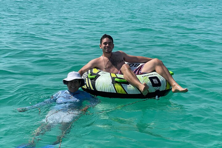 Island Tour with Snorkeling and Picnic