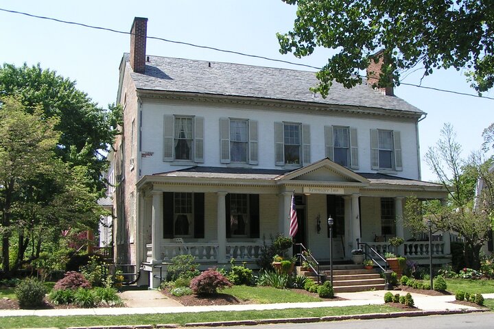 Virginia: Ghosts of Fredericksburg Self-Guided Walking Audio Tour